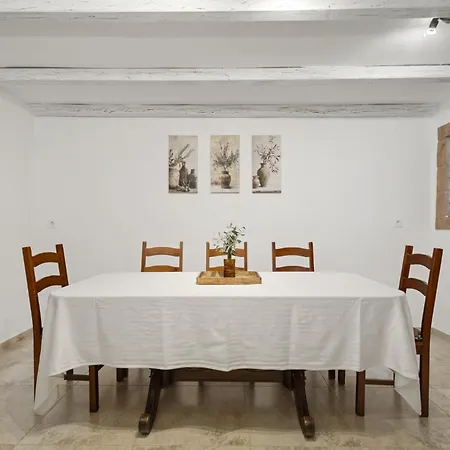 Angelika In Grabri - Haus Fuer 6-8 Personen Prázdninový dům Barban