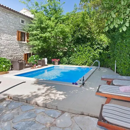 Holiday home Angelika In Grabri