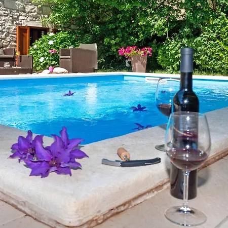 Holiday home Angelika In Grabri *